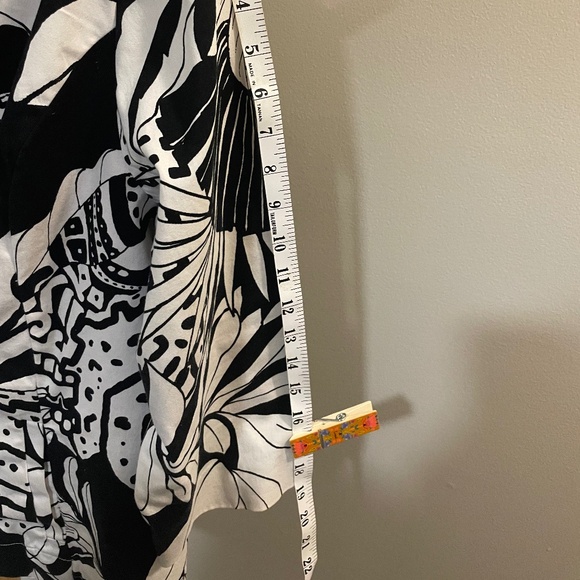 Summer cruise wear Additions by Chicos Black and White Jacket size3
Lightweight - Picture 3 of 5